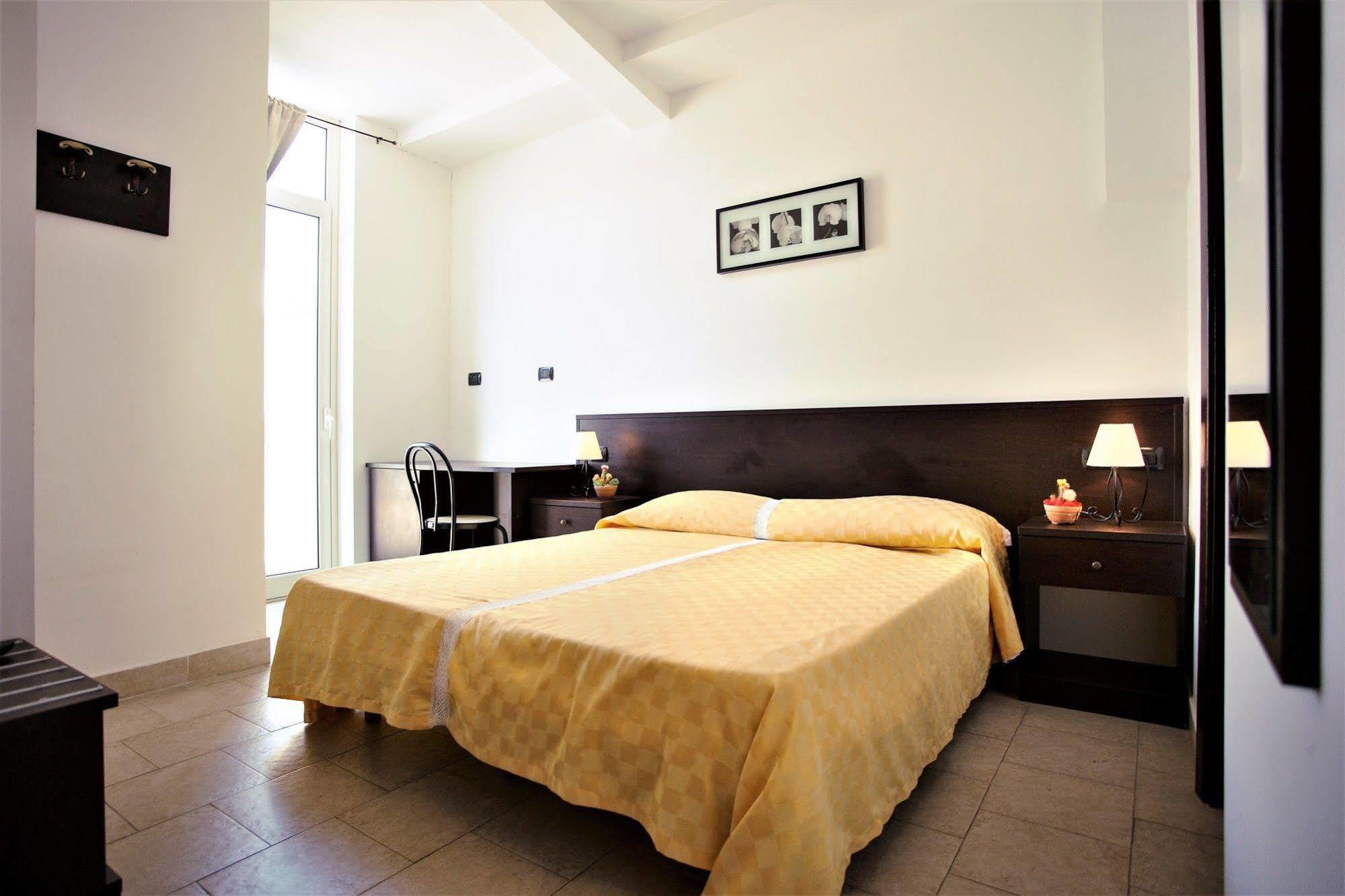 Hotel Marabel SantʼAlessio Siculo Zewnętrze zdjęcie